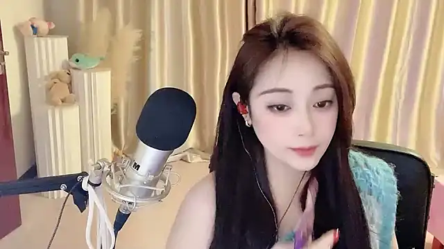 Daisy-77 online show from 17, 2, 2025