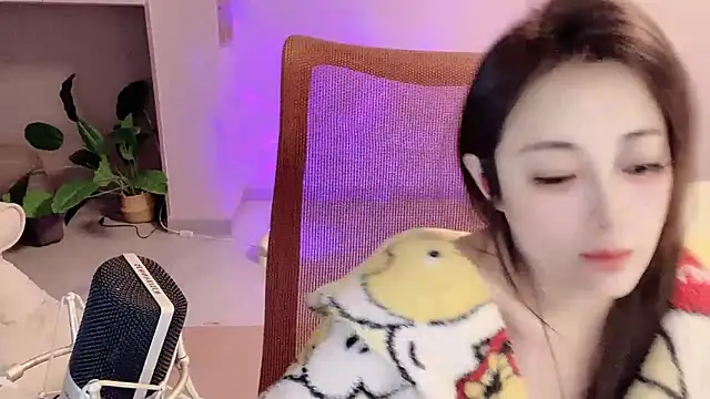 Daisy-77 online show from 4, 12, 2025