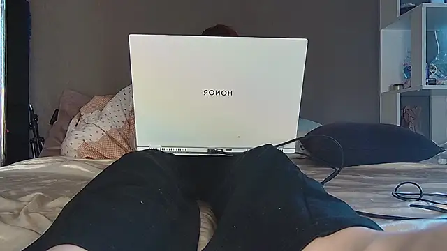 AgnesMillerS online show from 10, 3, 2026