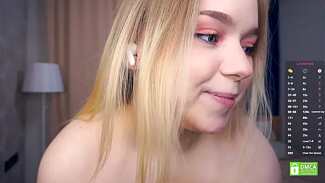 ZaraCreedon online show from 10, 11, 2025