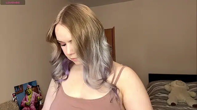 ZaraCreedon online show from 4, 2, 2026