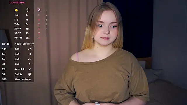 ZaraCreedon online show from 8, 11, 2025