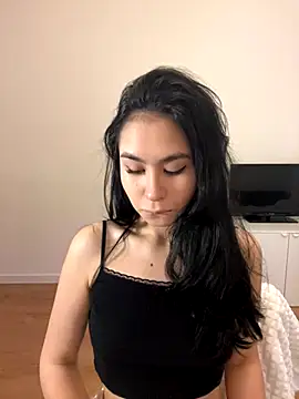 Snapshot of Mile_Madeline chatting on 7, 12, 2024 Mile Madeline online show from 7, 12, 2024