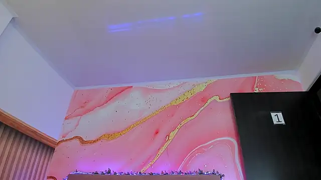 Daisy  rose online show from 25, 2, 2025