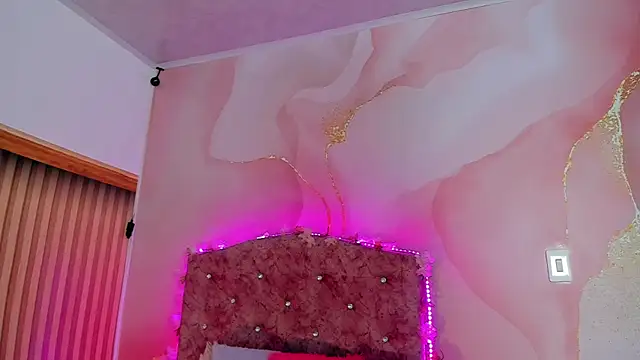 Daisy  rose online show from 13, 9, 2025