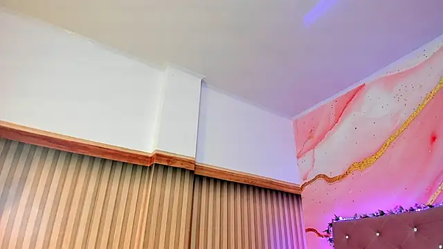 Daisy  rose online show from 17, 2, 2025