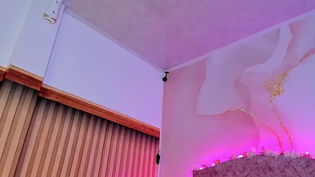 Daisy  rose online show from 13, 3, 2025