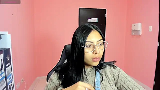 AlanaPetterson online show from 16, 1, 2025
