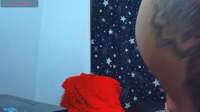 Perla Hotcortes online show from 28, 2, 2025