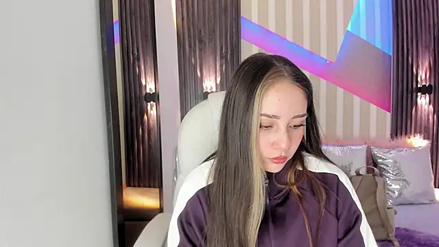 emily layton online show from 6, 10, 2025