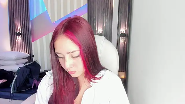 emily layton online show from 8, 11, 2025