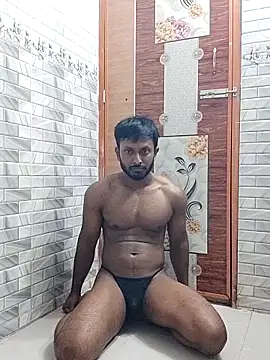 Snapshot of HunkyAriyan chatting on 9, 9, 2025 HunkyAriyan online show from 9, 9, 2025