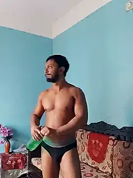 Snapshot of HunkyAriyan chatting on 1, 2, 2025 HunkyAriyan online show from 1, 2, 2025