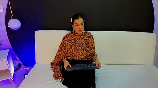 Ada Monroe10 online show from 11, 2, 2026