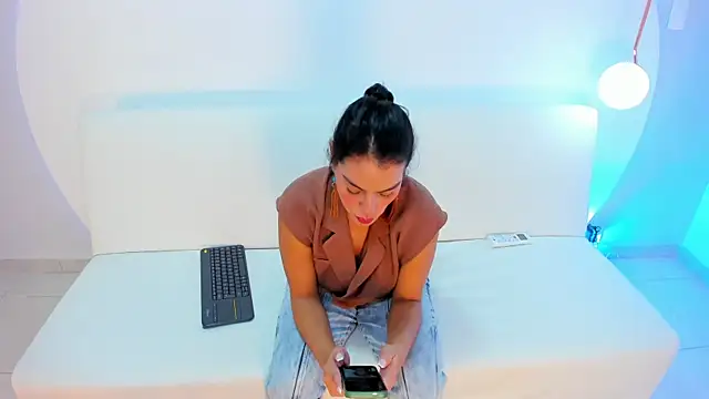 Snapshot of Ada_Monroe10 chatting on 13, 11, 2025 Ada Monroe10 online show from 13, 11, 2025