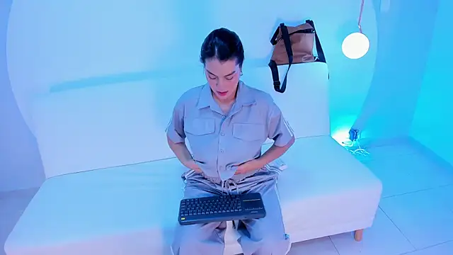 Snapshot of Ada_Monroe10 chatting on 11, 11, 2025 Ada Monroe10 online show from 11, 11, 2025