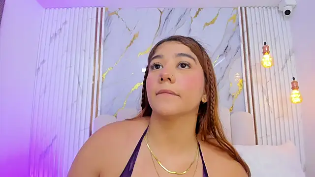 tifanyhills  online show from 15, 4, 2026