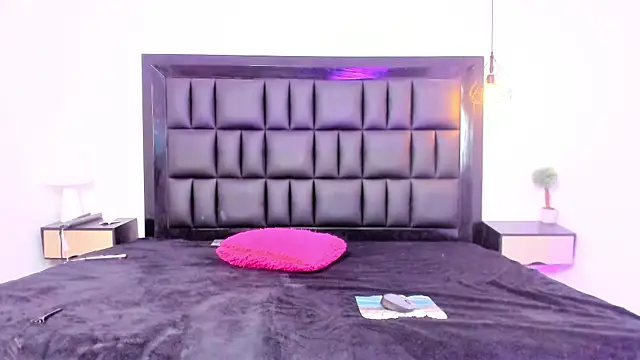 MIA SOPHIA1 online show from 23, 9, 2025