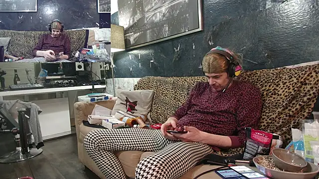 Snapshot of Doggyray44 chatting on 18, 2, 2025 Doggyray44 online show from 18, 2, 2025