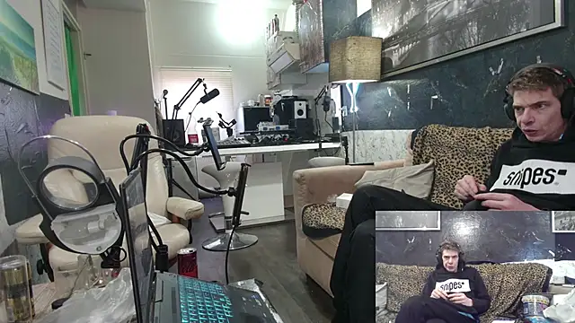 Snapshot of Doggyray44 chatting on 6, 2, 2025 Doggyray44 online show from 6, 2, 2025