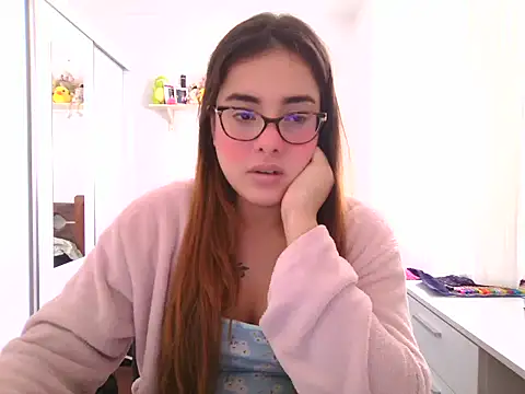 Snapshot of maliamiller chatting on 11, 6, 2026 maliamiller online show from 11, 6, 2026