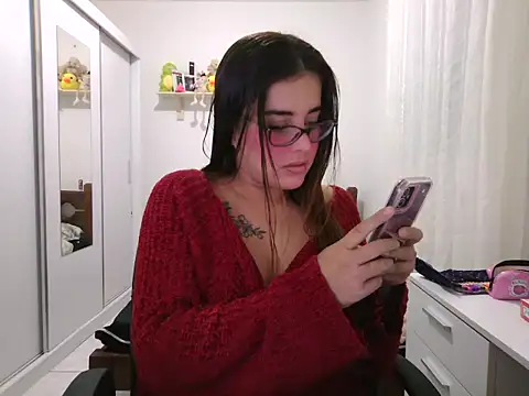 Snapshot of maliamiller chatting on 10, 6, 2026 maliamiller online show from 10, 6, 2026