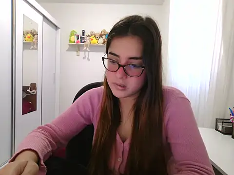 Snapshot of maliamiller chatting on 29, 6, 2026 maliamiller online show from 29, 6, 2026