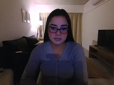 Snapshot of maliamiller chatting on 17, 7, 2026 maliamiller online show from 17, 7, 2026