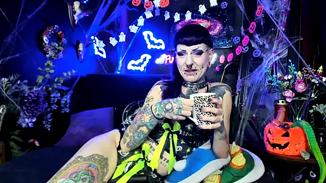 Purple Coffin666 online show from 30, 11, 2025