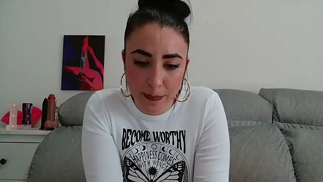 leilacam25 online show from 15, 1, 2026