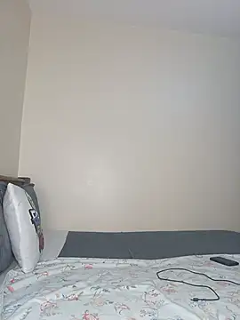 Juicylittle slute online show from 17, 6, 2026