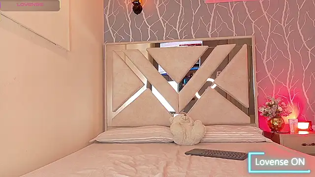 vanessa guzman2 online show from 4, 11, 2025