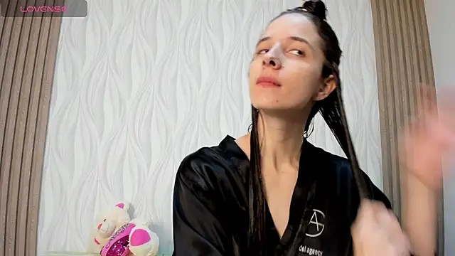  ashleymiller online show from 30, 4, 2026