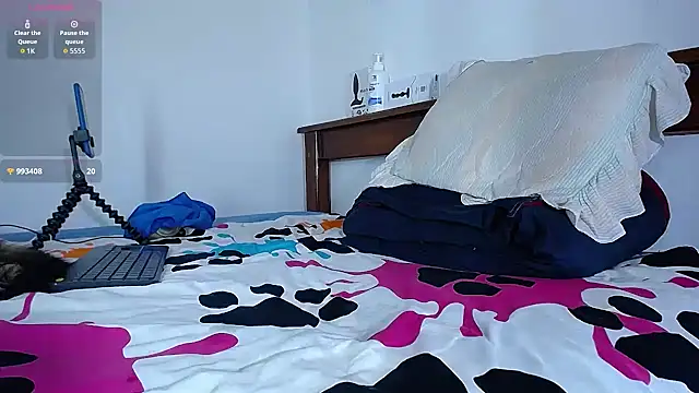 diamond black00 online show from 4, 4, 2026