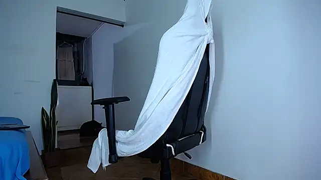 Snapshot of diamond_black00 chatting on 1, 12, 2025 diamond black00 online show from 1, 12, 2025