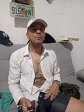 latinmartin73 online show from 11, 11, 2025