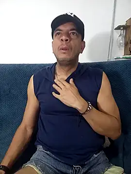 latinmartin73 online show from 1, 3, 2025