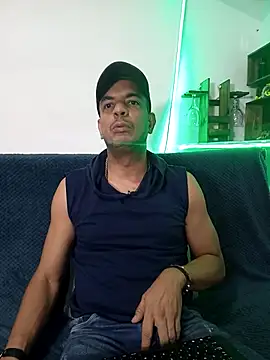 latinmartin73 online show from 1, 3, 2025