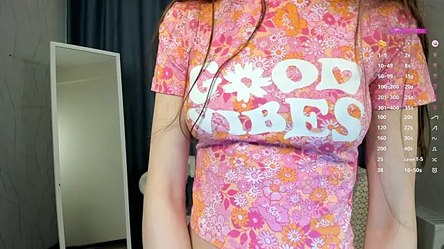 Snapshot of Anfisavisti__ chatting on 8, 2, 2025 Anfisavisti   online show from 8, 2, 2025