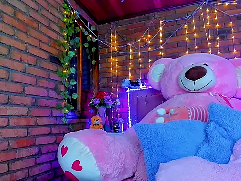 dulcevegga online show from 4, 10, 2025