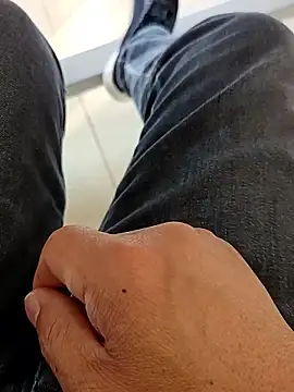 huzi518 online show from 13, 11, 2025