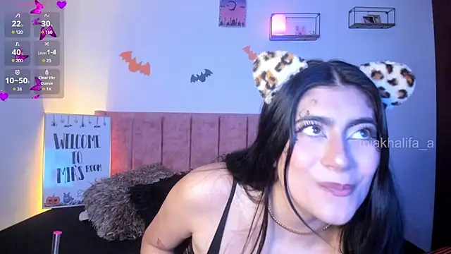 miakhalifaaa  online show from 16, 10, 2025