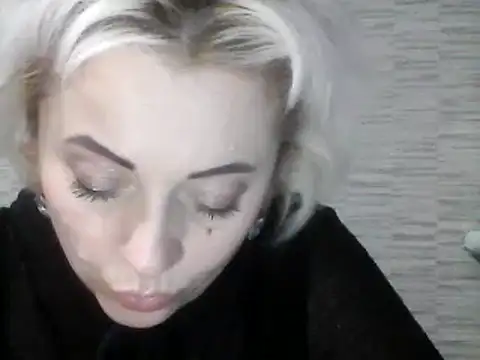 SweetCandy356 online show from 17, 12, 2024