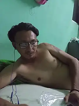 Andresguz35 online show from 10, 11, 2025