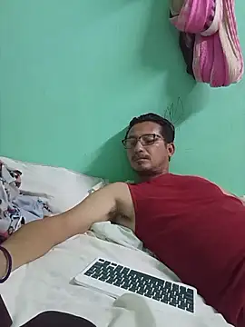 Andresguz35 online show from 18, 12, 2025