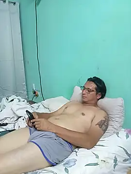 Snapshot of Andresguz35 chatting on 29, 4, 2026 Andresguz35 online show from 29, 4, 2026