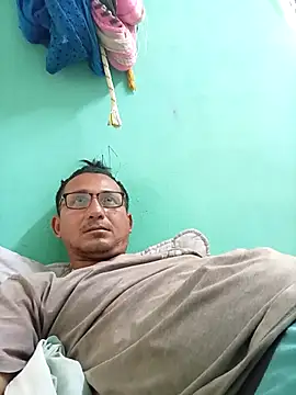 Andresguz35 online show from 28, 2, 2026