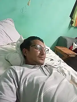 Andresguz35 online show from 15, 2, 2026