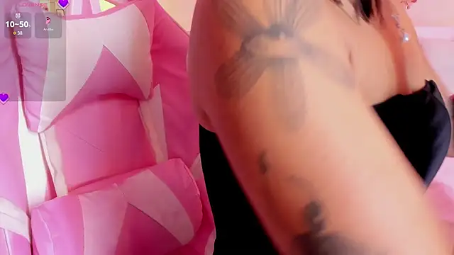 Snapshot of soy_jess03 chatting on 8, 10, 2025 soy jess03 online show from 8, 10, 2025