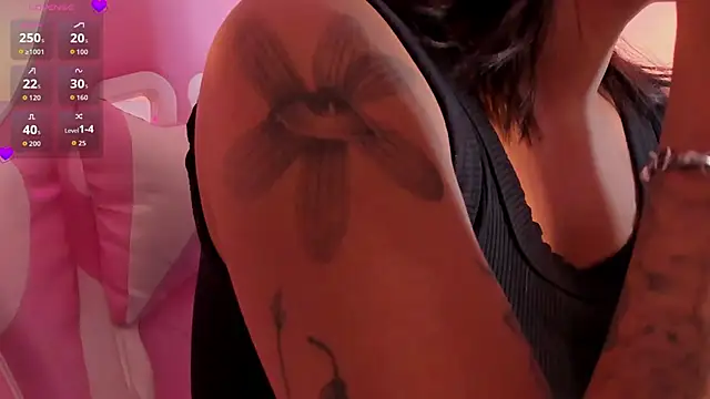 Snapshot of soy_jess03 chatting on 20, 10, 2025 soy jess03 online show from 20, 10, 2025